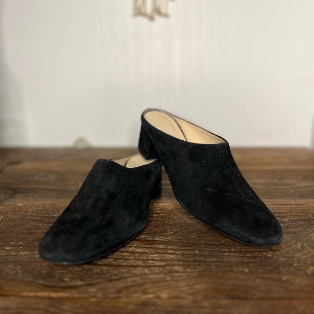 Everlane The Day Heel Mule Black Suede. Size 7